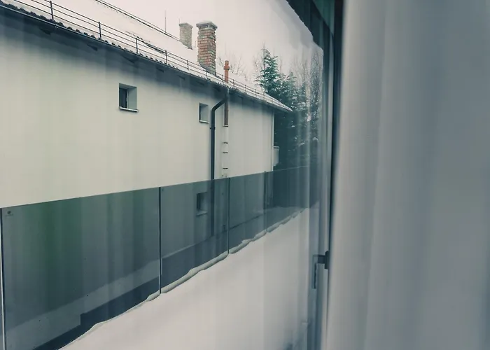 Apartment Cometei 3 *