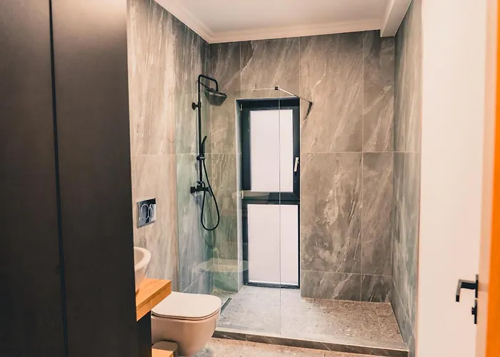 Cometei 3 Apartment *