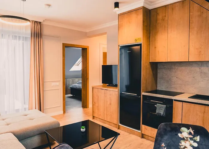 Apartment Cometei 3 *